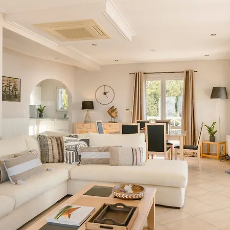 Sea La Vie וילה פיסקרדו